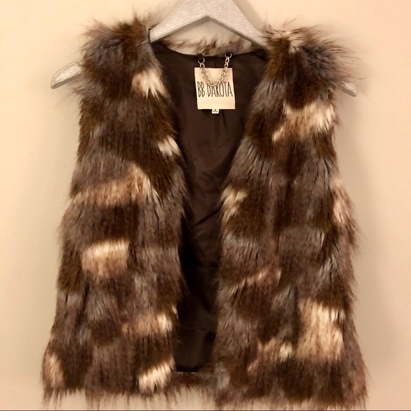BB Dakota Jackets & Blazers - BB Dakota Brown Faux Fur Vest